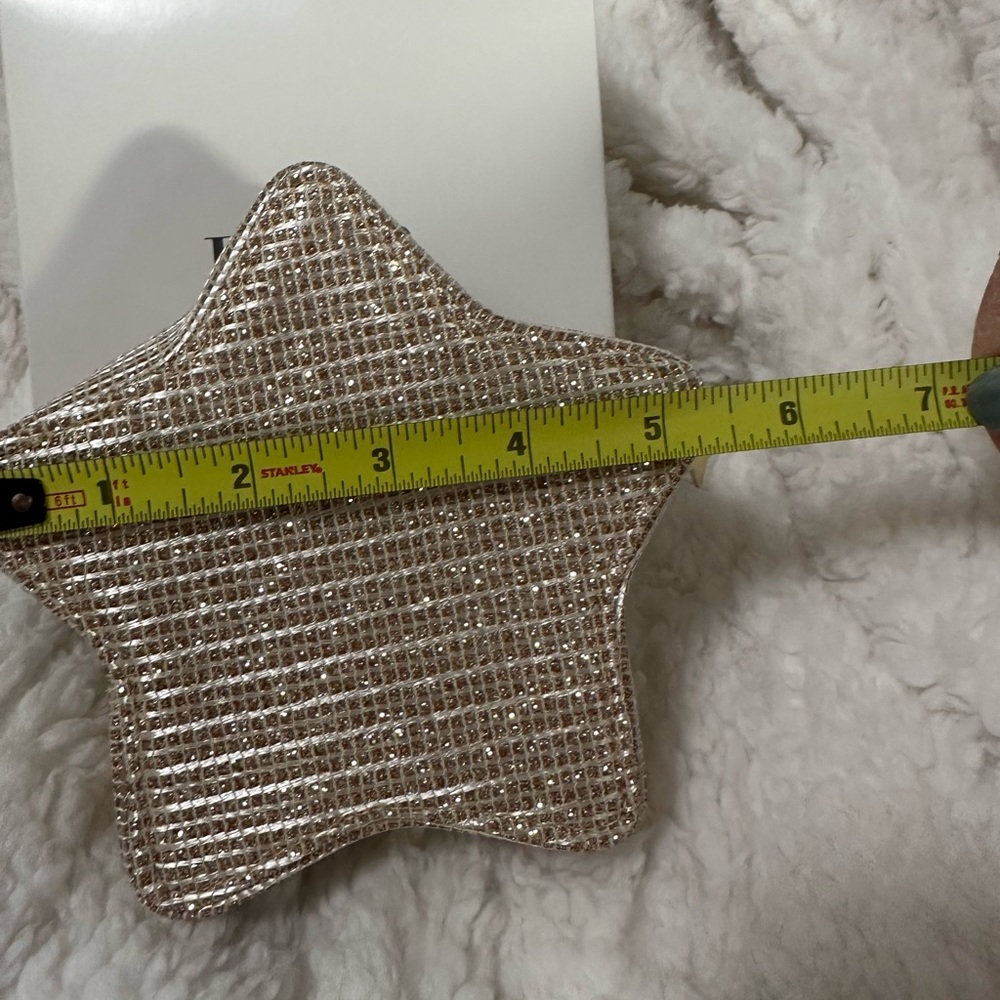 🖤🖤New Dior Beauty Star-Shaped Gold Pouch🖤🖤 - Picture 2 of 8
